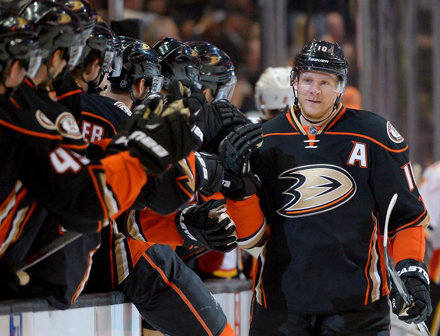 Ванкувер буре нхл. Дерек грант хоккеист. Нхл клуб ducks. Кузьменко нхл. Кузьменко ванкувер.