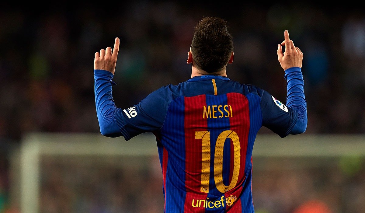«Барселона» назвала имя футболиста, которому достался №10 Лионеля Месси