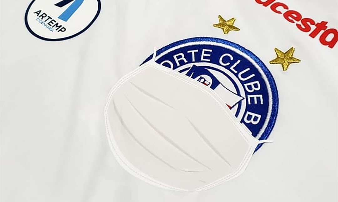 Бразильский футбольный клуб «Баия» перед возобновлением Чемпионата штата добавил на свое лого медицинскую маску