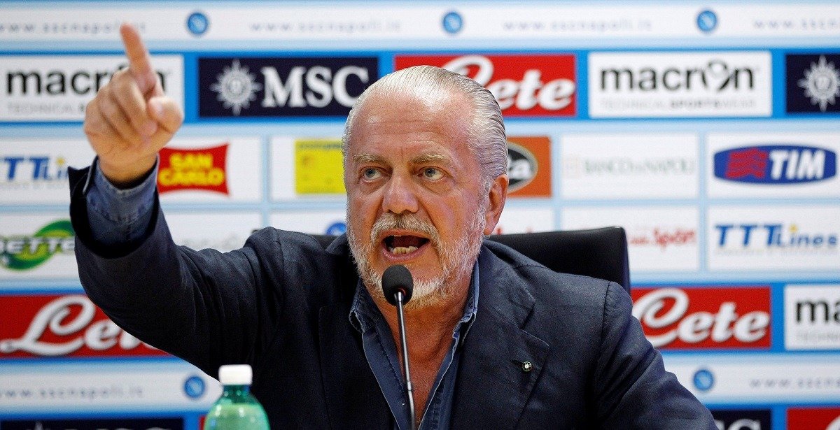 Владелец «Наполи» Де Лаурентис в свежем интервью раскритиковал УЕФА, бывших тренеров и отсутствие болельщиков на трибунах