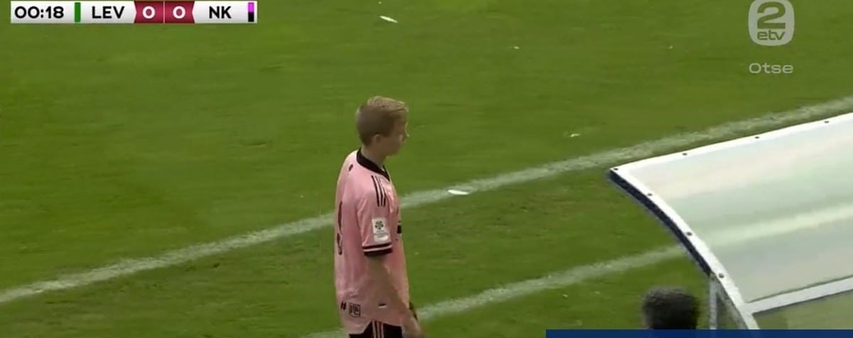 В Чемпионате Эстонии юниор отыграл в дебютном матче рекордные 13 секунд и был заменён. Всё дело в лимите и коронавирусе