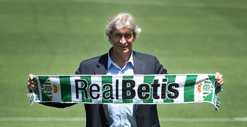 Занимающий третью строчку в Ла Лиге «Бетис» продлил контракт с Мануэлем Пеллегрини