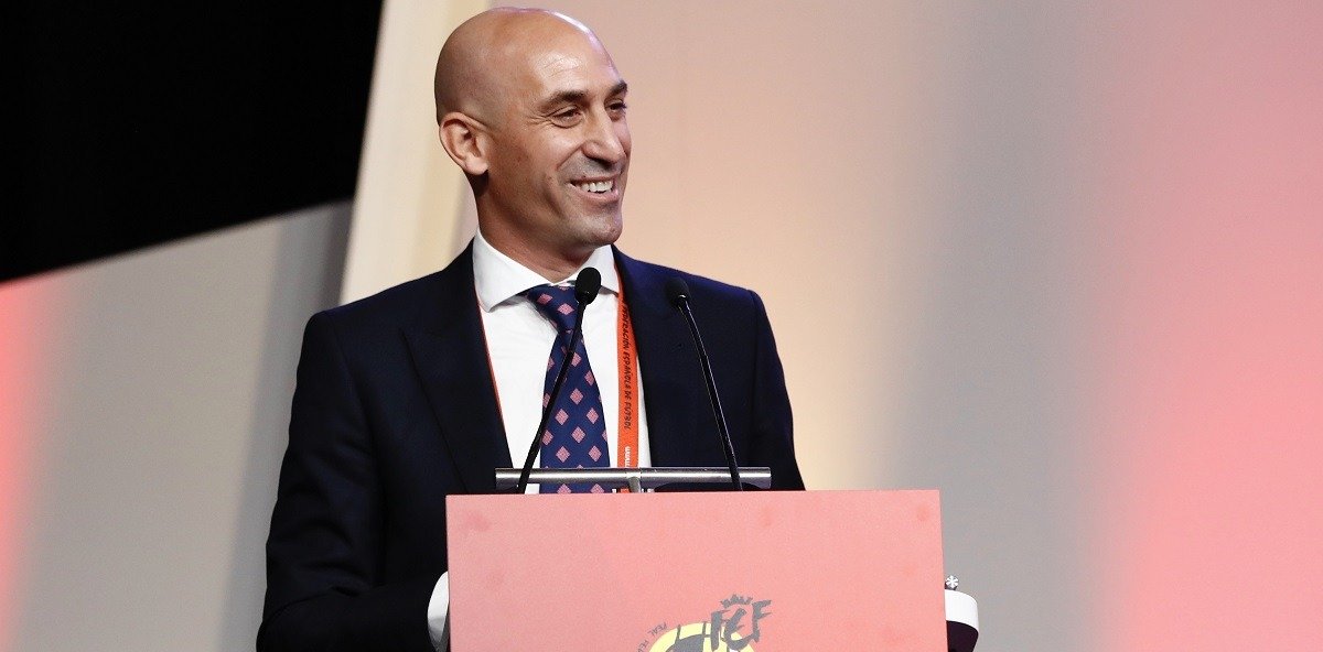 Луис Рубиалес, президент Футбольной федерации Испании, был переизбран на новый срок и останется на посту до 2024 года
