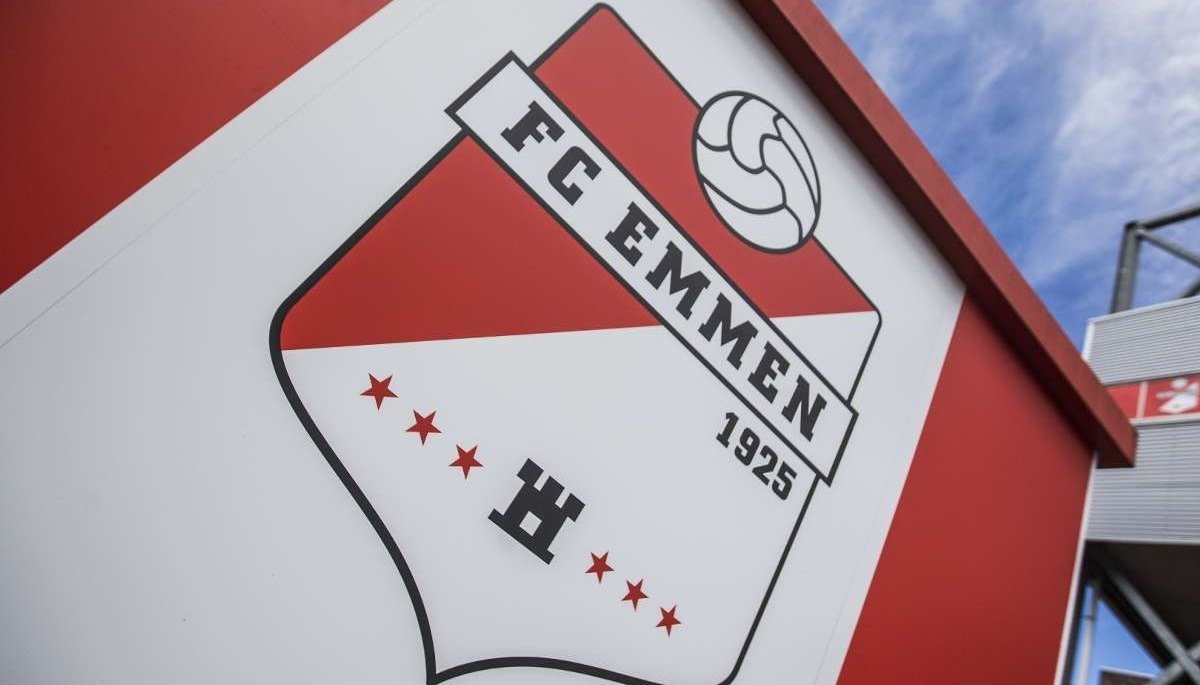 Футбольный союз Нидерландов заблокировал спонсорское сотрудничество между ФК «Эммен» и производителем секс-игрушек EasyToys