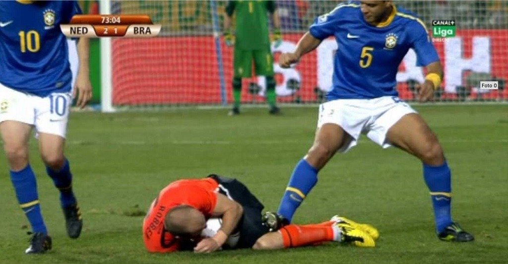 melo robben red card