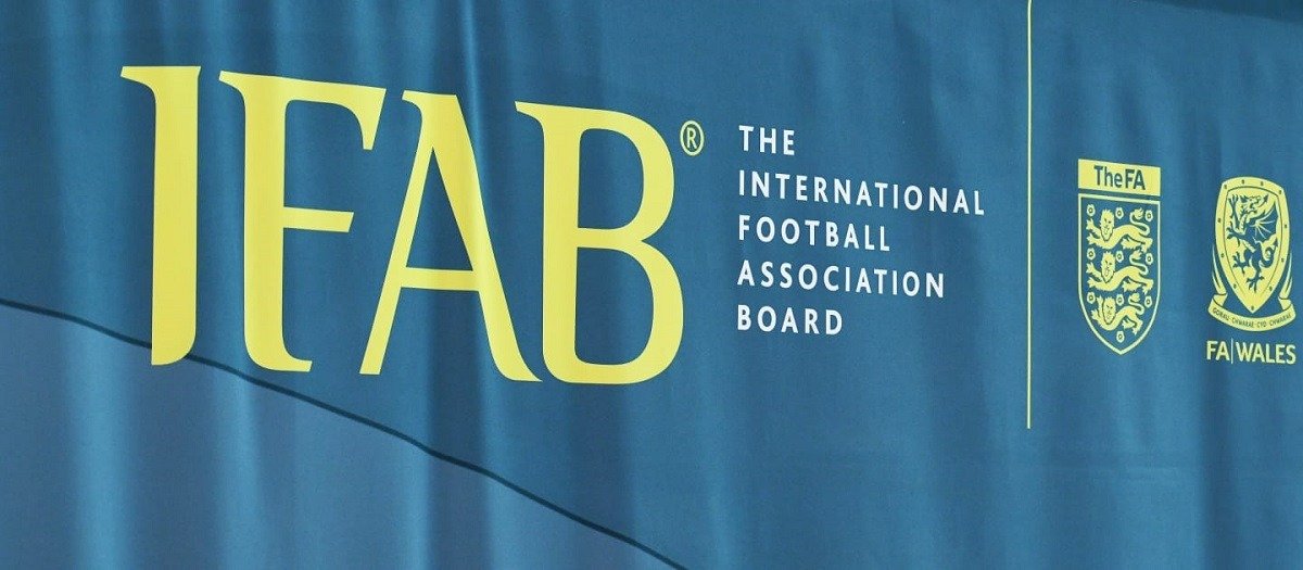 Международный совет футбольных ассоциаций (IFAB) на постоянной основе утвердил правило пяти замен