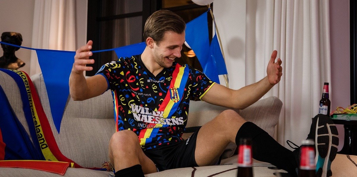 «РКК Валвейк» представил специальную карнавальную форму к пятничному матчу Эредивизии