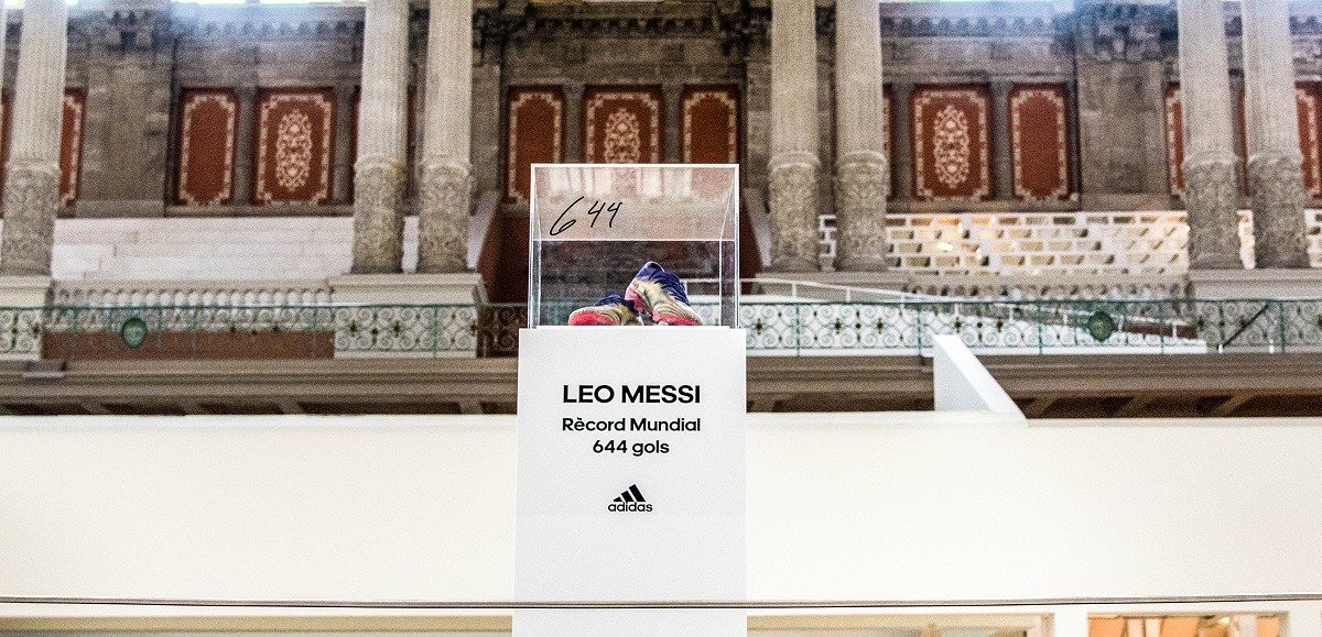 Бутсы Лионеля Месси выставлены в Национальном музее искусств Каталонии