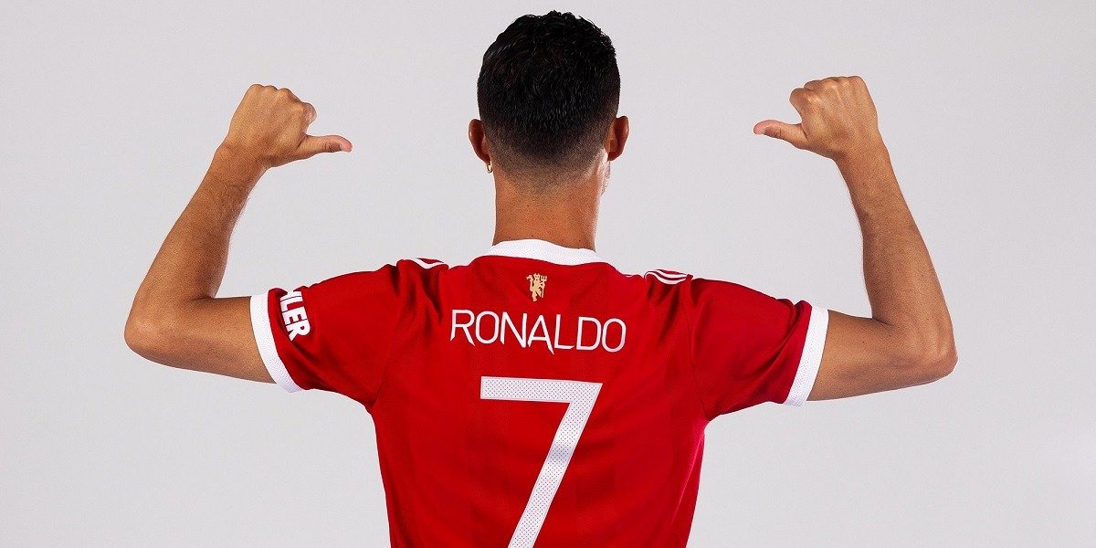 Криштиану Роналду вновь будет выступать за «Манчестер Юнайтед» под любимым №7. Подробности спецоперации