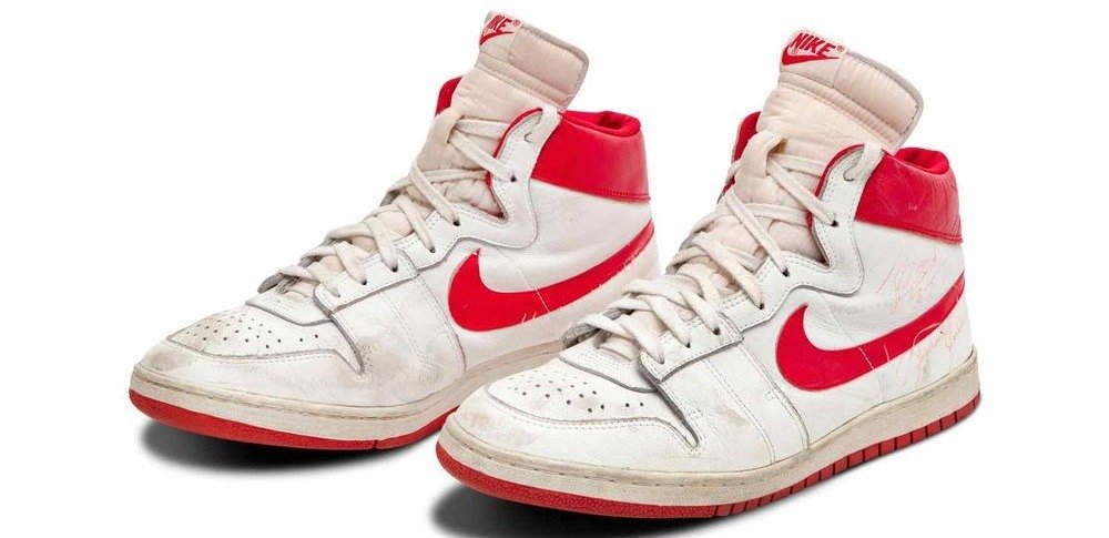 Кроссовки Майкла Джордана Nike Air Ships проданы с аукциона за рекордные 1,47 млн. долларов
