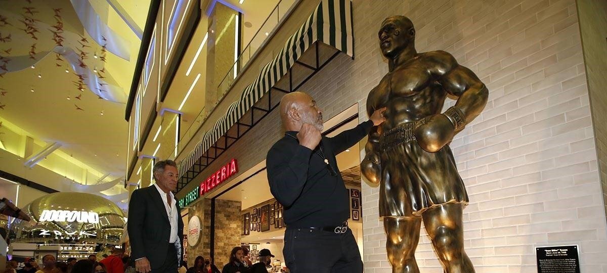 В Лас-Вегасе установили трёхметровую статую в честь Майка Тайсона