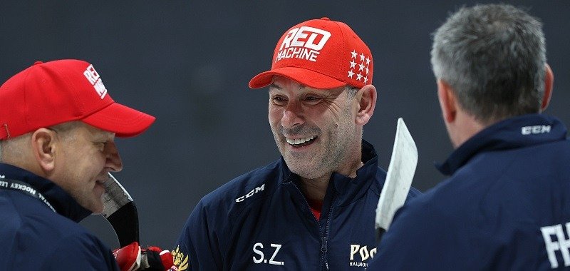 В штабе молодёжной сборной России по хоккею произошли изменения. На МЧМ-2022 её повезёт новый главный тренер