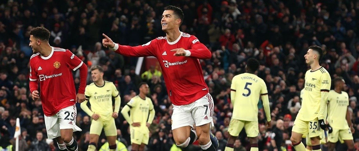 Фанаты «Манчестер Юнайтед» признали Криштиану Роналду лучшим футболистом клуба в сезоне-2021/22