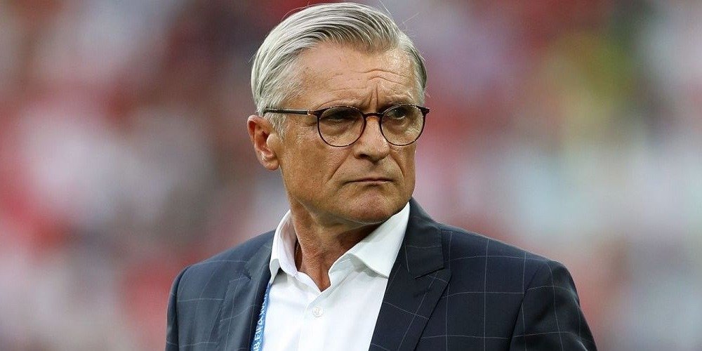 Новым главным тренером сборной Польши по футболу должен стать Адам Навалка