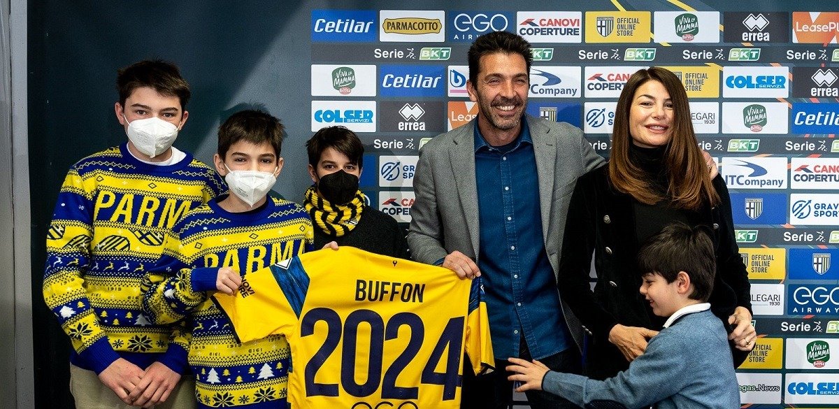 Продолжение легендарной карьеры: Джанлуиджи Буффон подписал новый контракт с «Пармой»