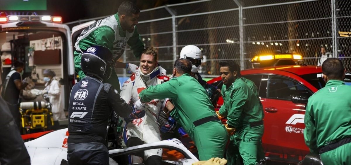 Официально. «Хаас» выступит на «Гран-при Саудовской Аравии» одной машиной, Мик Шумахер пропустит гонку