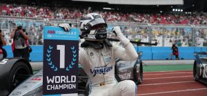 Stoffel Vandoorne wins 2021 22 Formula E