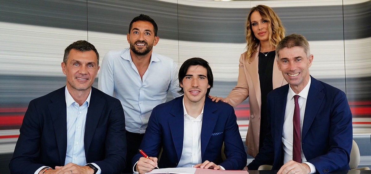 Сандро Тонали заключил новый долгосрочный контракт с «Миланом»