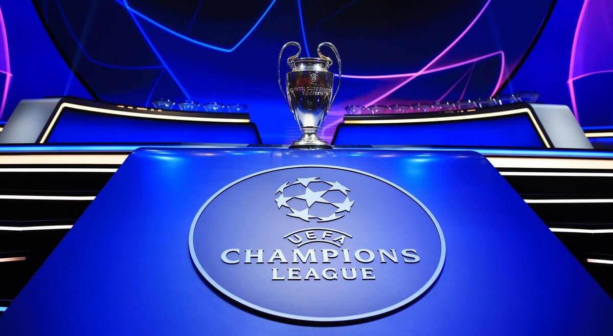 liga chempionov uefa futbol emplema logotip kubok trofej