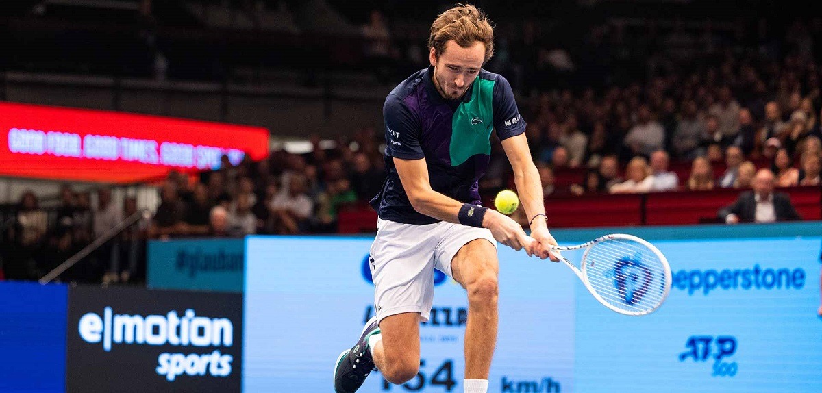 Даниил Медведев выиграл второй титул в рамках ATP-тура в 2022 году, одолев в финале турнира в Вене Дениса Шаповалова