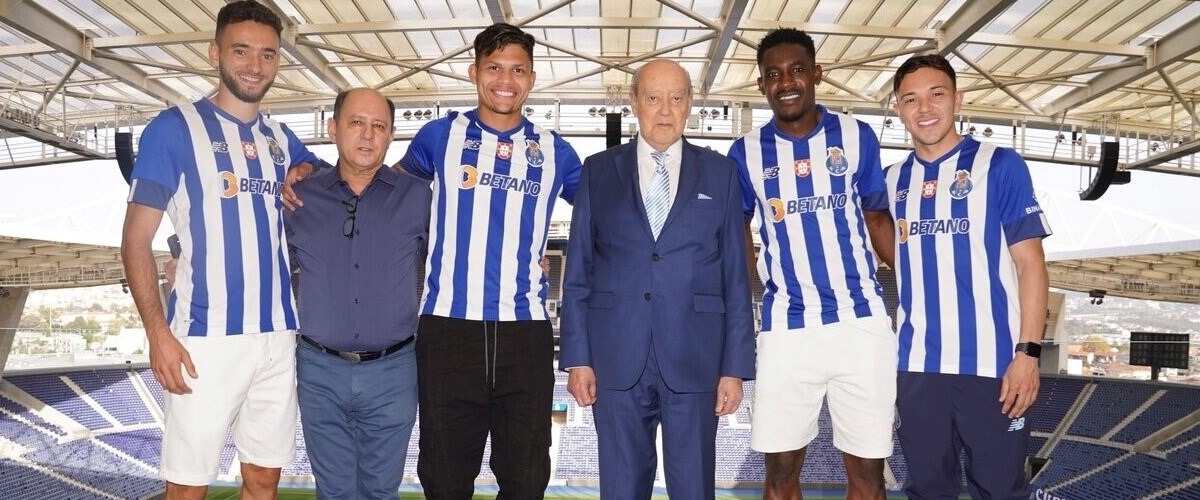 «Порту» заключил новые пятилетние контракты с четырьмя игроками основной команды