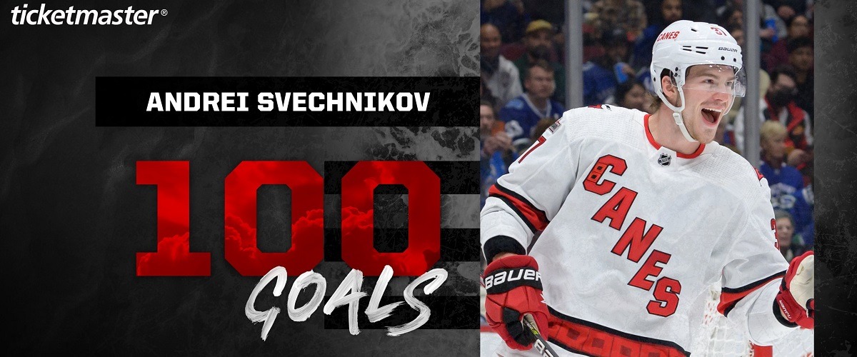 Нападающий «Каролины» Андрей Свечников оформил второй хет-трик в нынешнем сезоне и достиг отметки в 100 шайб в НХЛ