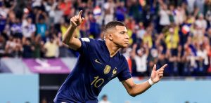 mbappe double wc22