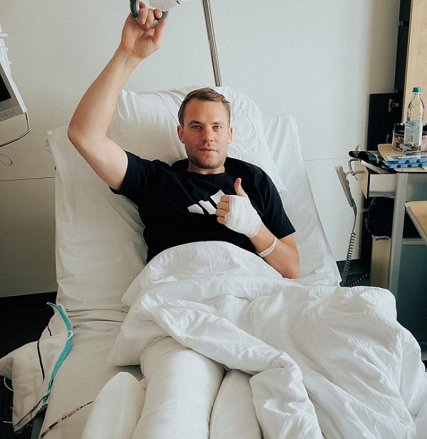 Manuel Neuer broken leg
