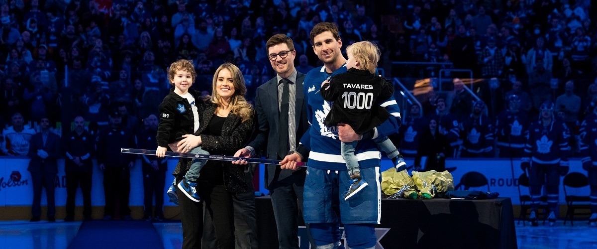 Капитан «Торонто» Джон Таварес провёл 1000-й матч в регулярках НХЛ, Илья Самсонов установил рекорд «Мейпл Лифс» по победам