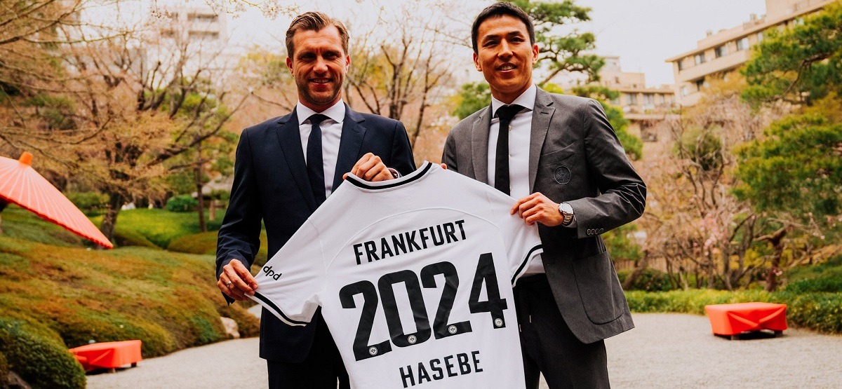 Вечно молодой Макото Хасебе заключил новое соглашение с франкфуртским «Анйтрахтом»