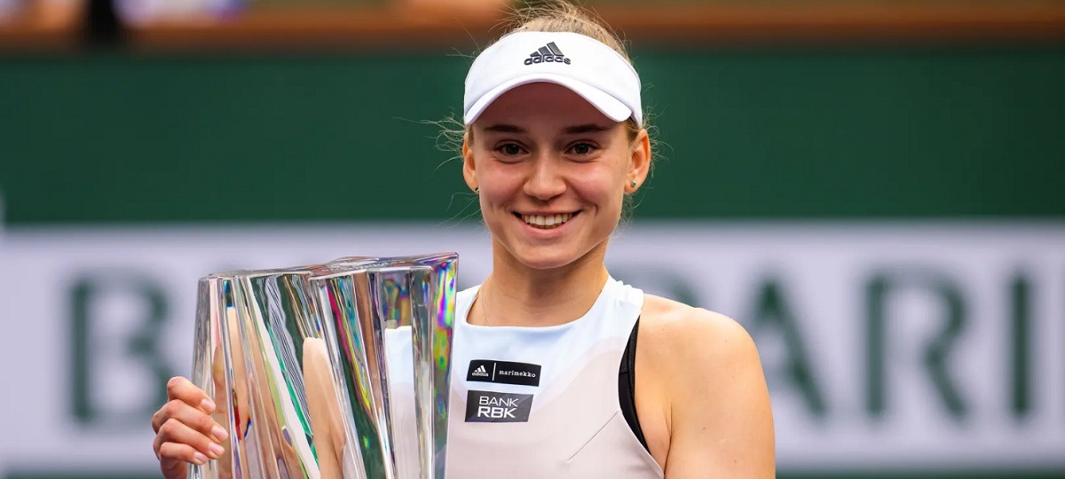 Елена Рыбакина одолела Арину Соболенко в финале турнира в Индиан-Уэллсе и добыла первый титул в сезоне-2023
