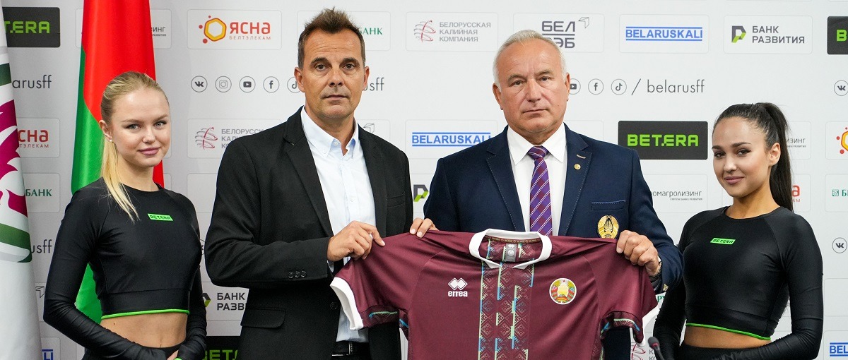 Мужская сборная Беларуси по футболу обрела нового главного тренера