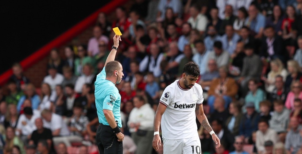 Лукас Пакета из «Вест Хэма» подозревается в нарушении запрета на ставки, футболист специально получал жёлтые карточки