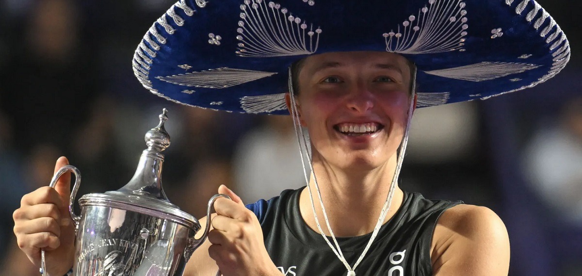 Ига Швёнтек разгромила Джессику Пегулу в финале Итогового турнира WTA 2023 и вернула себе звание первой ракетки мира
