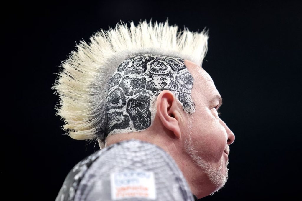 Peter Wright02