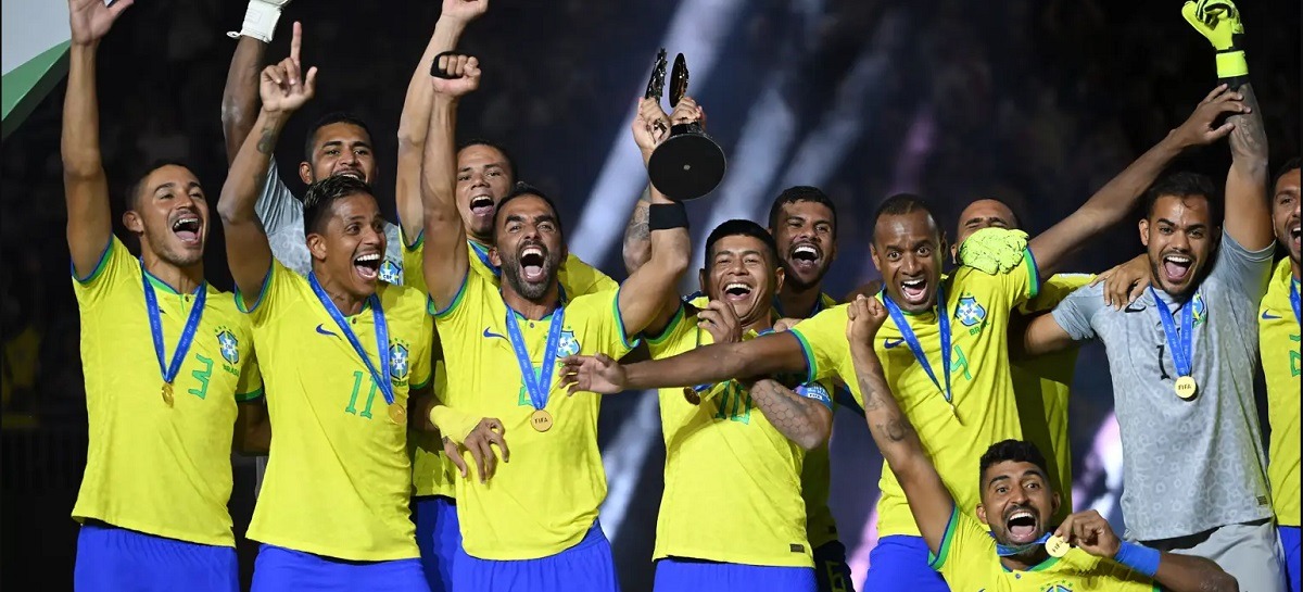 Сборная Бразилии в шестой раз в истории стала чемпионом мира по пляжному футболу