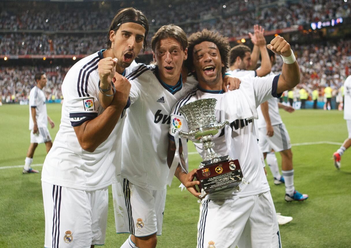 mesut zil real madrid trophy
