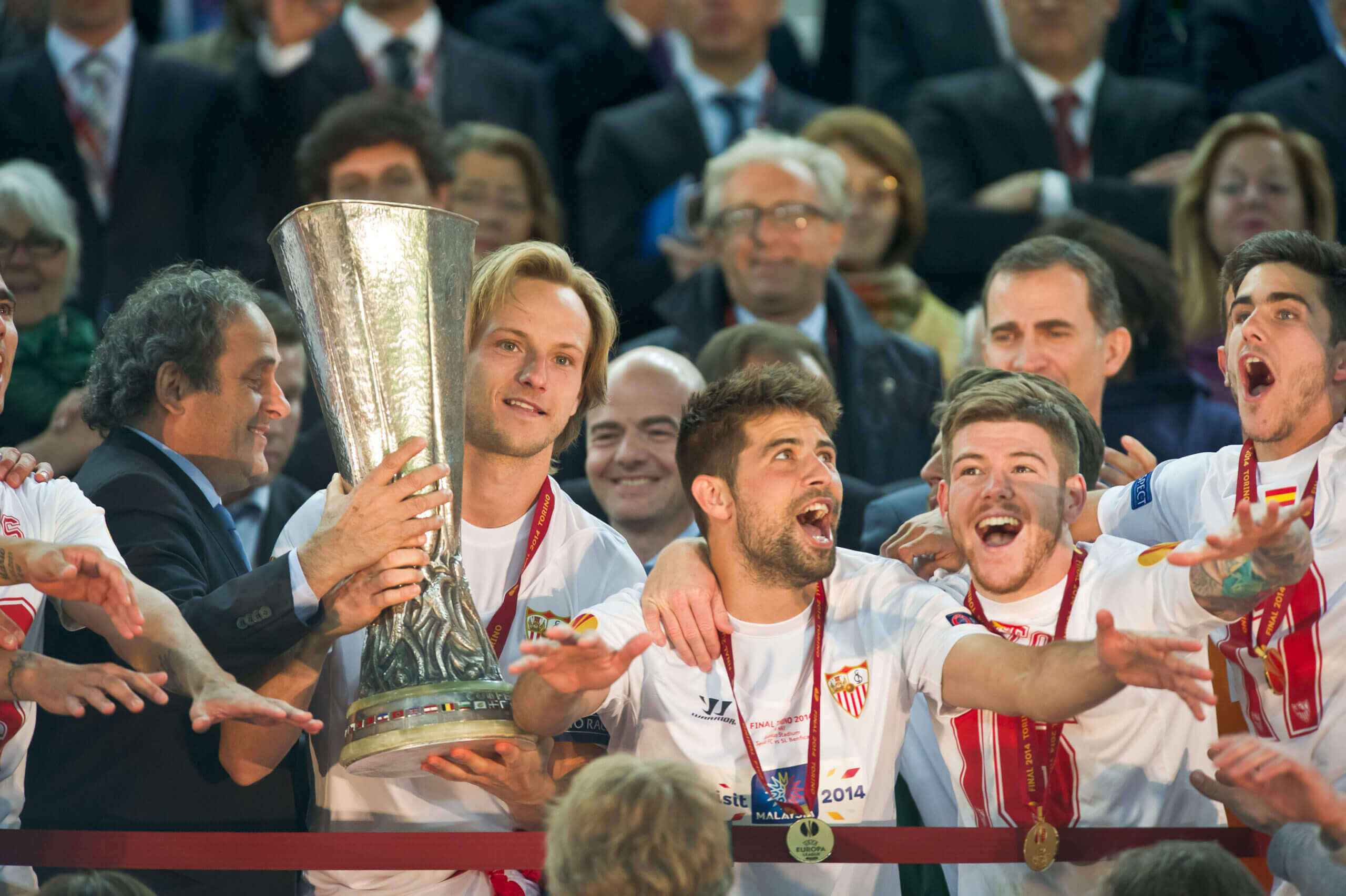 ivan rakitic sevilla trophy